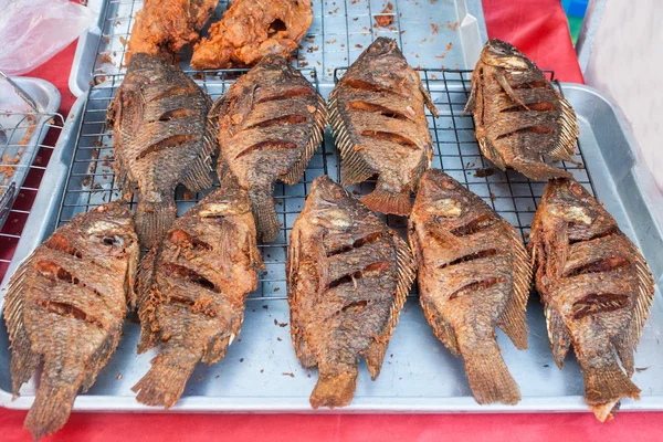 Tilapia vis gebakken. — Stockfoto