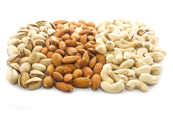 Cashewnoten, amandelen en pimpernoten (pistaches) — Stockfoto
