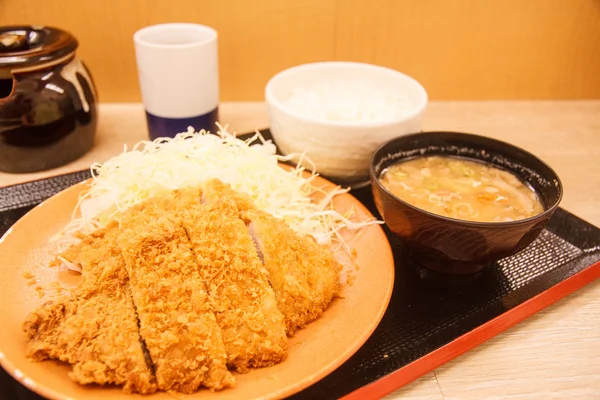 Cerdo frito japonés . —  Fotos de Stock