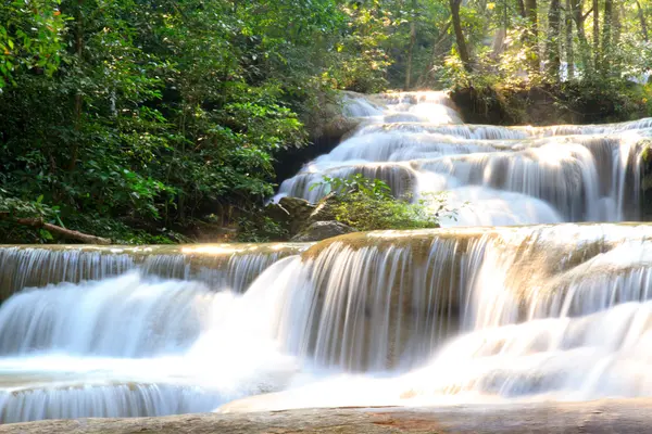 Erawan waterval — Stockfoto