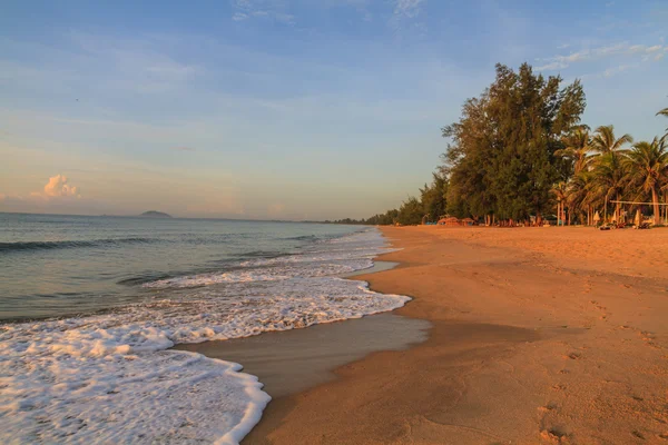 Spiaggia al tramonto — Foto Stock