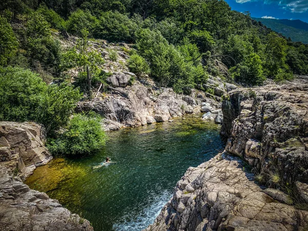 Divoké Koupání Řece Chassezac Okrese Lozere Francii — Stock fotografie