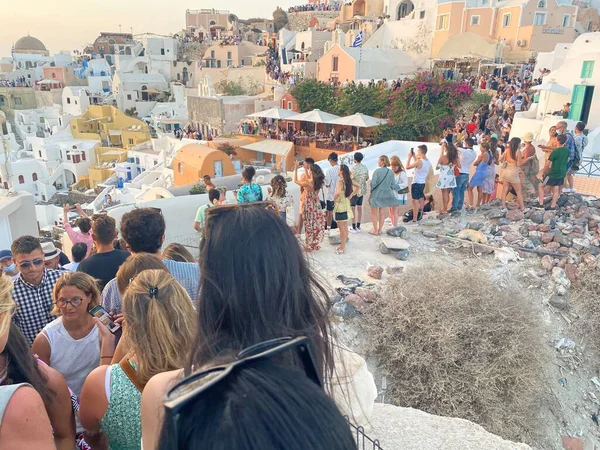 Santorini Řecko Srpna2021 Dav Čeká Vyfocení Západu Slunce Oie — Stock fotografie