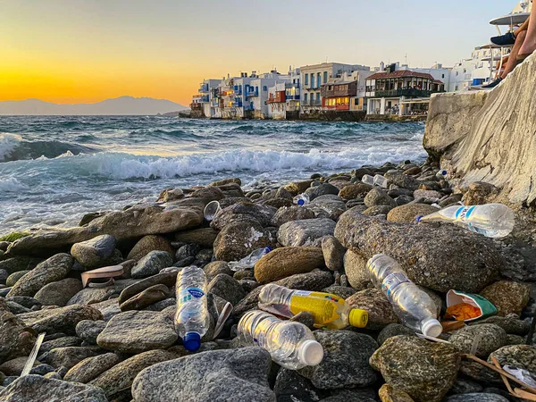 Mykonos Griekenland Augustus 2021 Toeristen Vervuiling Voorgrond Voorhuizen Uitzicht Het — Stockfoto