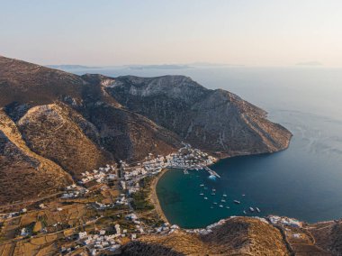 Kamares 'in hava manzarası, sifnos Yunan adası