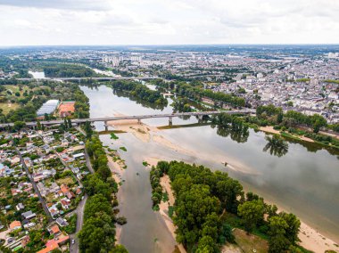 Tur 'un hava manzarası, Napolyon Köprüsü, Wilson köprüsü Loire Nehri, Val-de-Loire, Fransa 