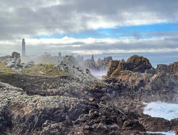 Paysage Campagne Ushan Avec Phare Creach Arrière Plan Bretagne France — Photo