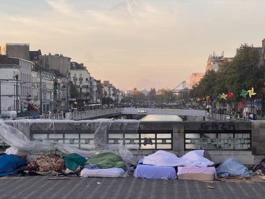 Brüksel, Belçika, Ekim 2022: Brüksel 'de kanal ve 