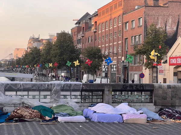 Bryssel Belgien Oktober 2022 Flera Migranter Väntar Legalisering Som Sover — Stockfoto