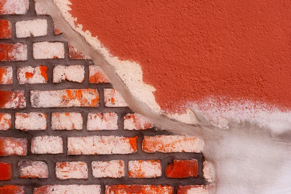 Ασβεστοκονίαμα και χρώμα σε έναν τοίχο από τούβλα — Φωτογραφία Αρχείου