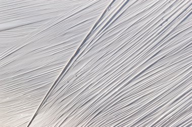 plastik ambalaj film güneş ışığı altında