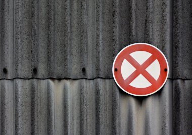 asbest duvar hiçbir durdurma işareti