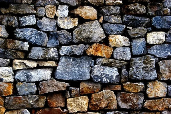 Muro delle pietre grandi e ruvide — Foto Stock