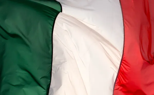 Bandera de Italia en el viento 2 —  Fotos de Stock