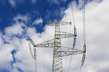 Elektrik pilon mavi gökyüzü