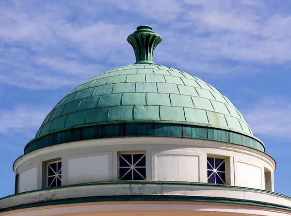 A kupola tető ellen az égen — Stock Fotó