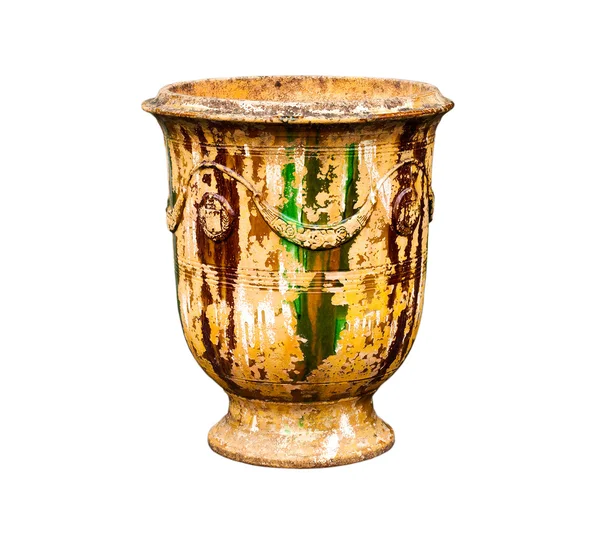 Viejo jarrón de urna sobre un fondo blanco — Foto de Stock