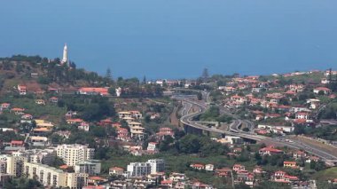 Funchal güneş ışığı altında şehir