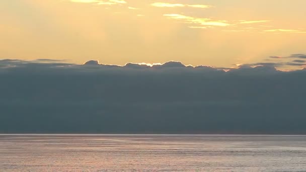 海の上の日の出 — ストック動画