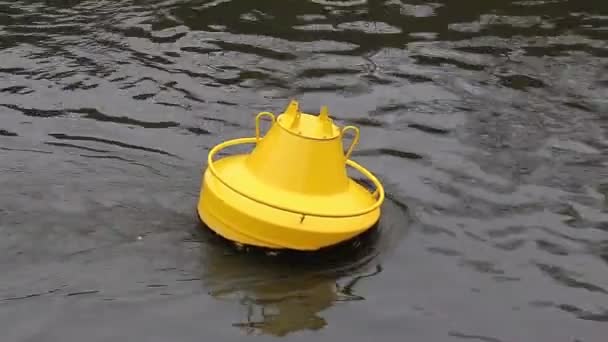 Yellow buoy on river — Stock Video