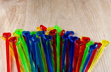 çok renkli plastik taraf seçicisini kapat