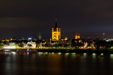 Ren Nehri, gece bir parfüm
