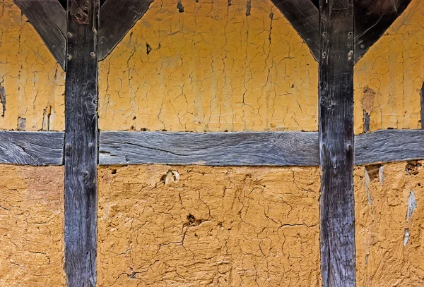 Antigua pared de adobe de casa de entramado de madera — Foto de Stock