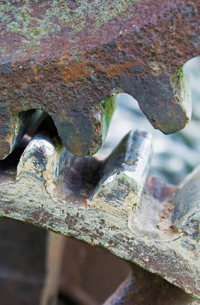 Oude pignonwiel vistuig met een mechanische machine — Stockfoto