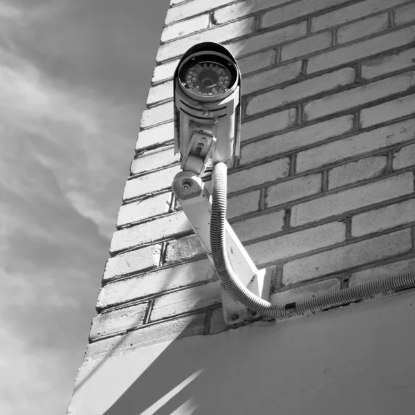 CCTV en la pared Fotos de stock libres de derechos