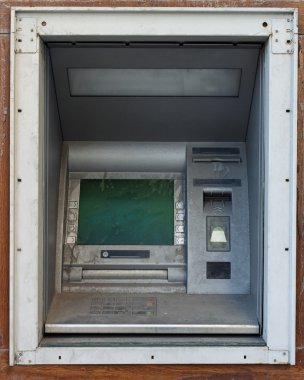 kırık atm