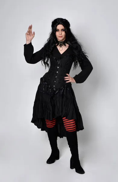 Full Length Portrait Dark Haired Woman Wearing Black Victorian Witch — Stockfoto