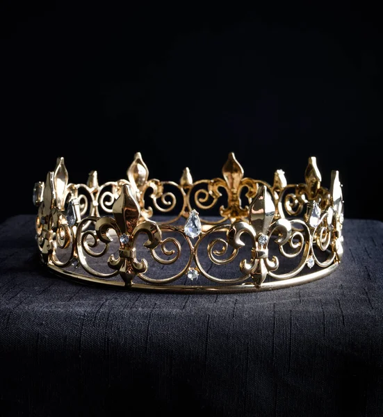 Close Beautiful Real Golden Crown Isolated Dark Black Studio Background — Photo