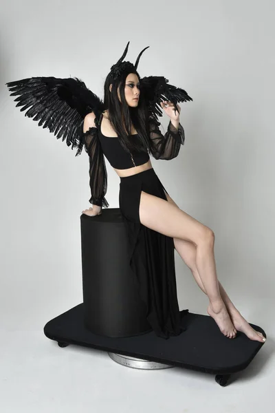 Full Length Portrait Beautiful Asian Model Dark Hair Wearing Black — 스톡 사진