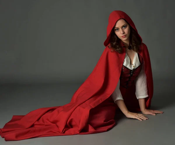 Full Length Portrait Beautiful Brunette Woman Wearing Red Medieval Fantasy — Stock Photo, Image