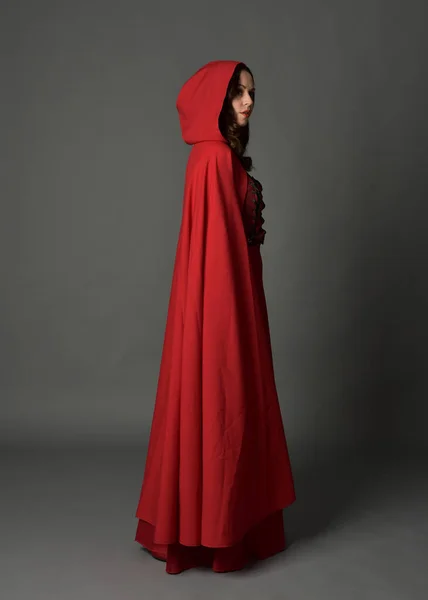 Full Length Portrait Woman Wearing Red Medieval Fantasy Costume Flowing — Stock Photo, Image