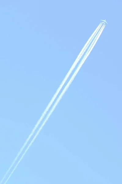 Airliner in flight Stock Photos, Royalty Free Airliner in flight Images