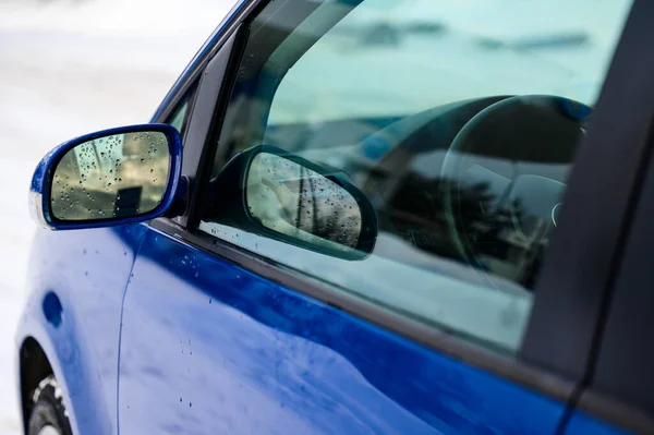 Zijspiegel Van Een Blauwe Auto Details Delen Van Body Close — Stockfoto