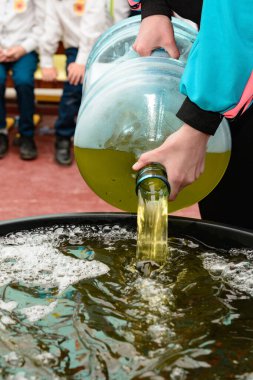 Sabun köpüklü sabun çözeltisi, köpüklü sabun, köpüklü sabun çözeltisi, büyük köpüklü sabun..