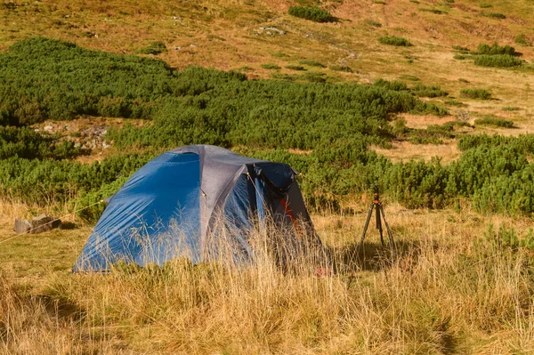 Tentkamp Buurt Van Het Nesamovyto Meer Morgens Een Kampplaats Bergen — Stockfoto
