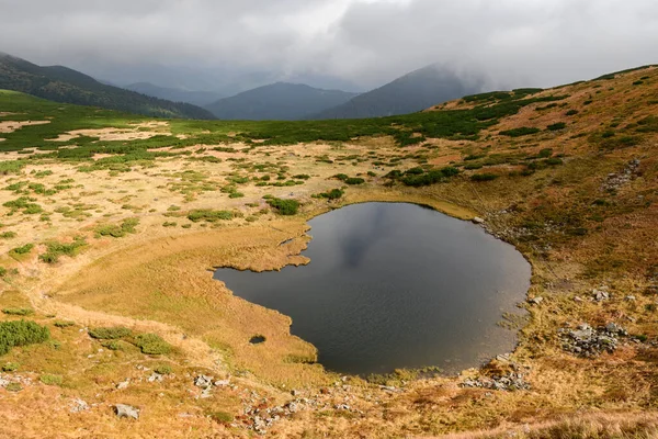 Lago Nesamovite Paisaje Circundante Agua Negra Del Lago Otoño Otoño —  Fotos de Stock