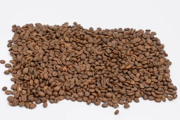 焙煎されたコーヒー豆 コピースペースの場所 白い背景のコーヒー豆 — ストック写真