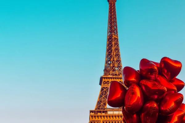 Paris Frankrike 2022 Eiffeltornet Perfekt Blå Himmel Mot Röda Ballongerna — Stockfoto