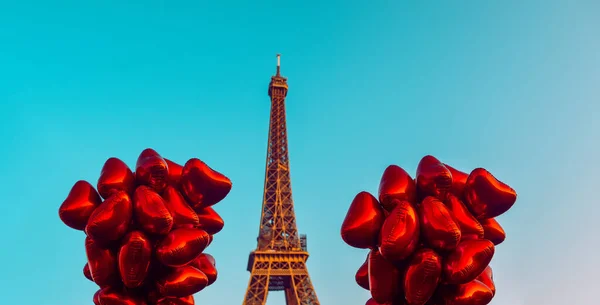 Paris Frankrike 2022 Eiffeltornet Perfekt Blå Himmel Mot Röda Ballongerna — Stockfoto
