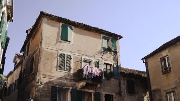 European Town House Things Dried Window Things Street Dried Washing — Wideo stockowe