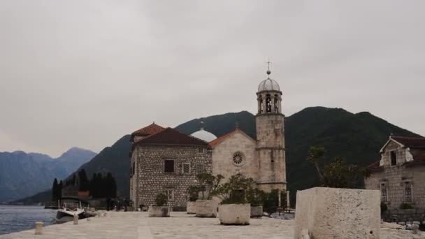 Montenegro Voorbij 2020 Boka Eiland Kerk Van Onze Lieve Vrouw — Stockvideo