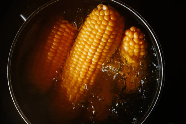 Orange Juicy Corn Boiled Water Salt Corn Boiling Water Saucepan — Stock Photo, Image