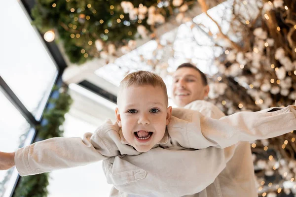 Little Baby Boy His Father Having Fun Home — Photo