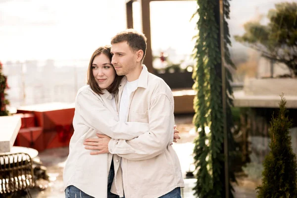 Beautiful Couple Love Posing Decorated Christmas Balcony Modern House — Fotografia de Stock