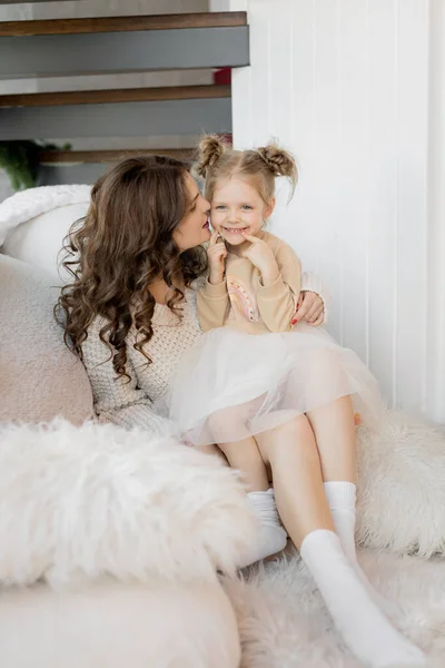 Portrait Beautiful Young Woman Hugging Her Little Daughter Home — Stockfoto