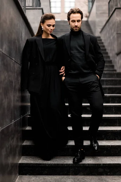 Portrait Der Mode Junge Erwachsene Paar Auf Dem Fotoshooting Schöner — Stockfoto